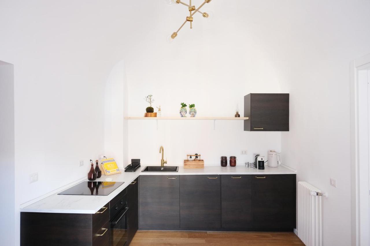 Ventisei Apartment Catania Exterior photo